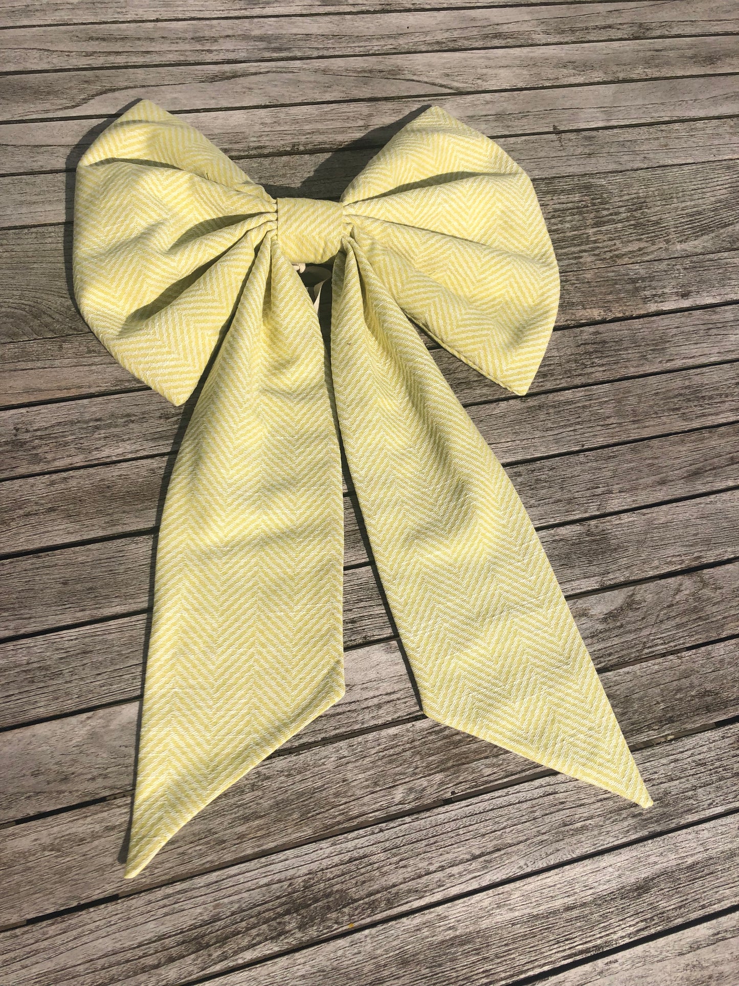 Herringbone Spring Bows