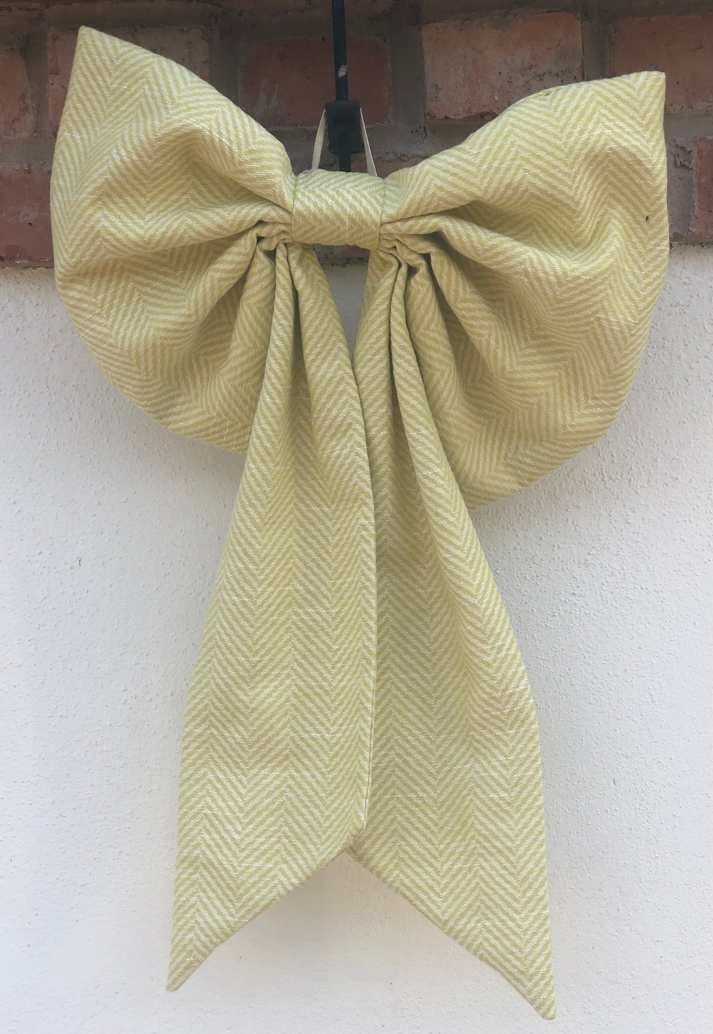 Herringbone Spring Bows