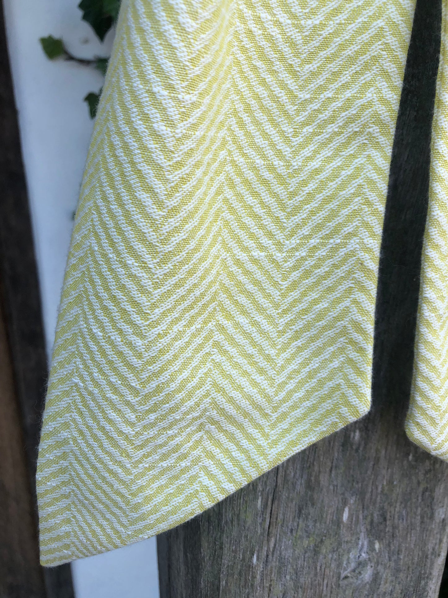 Herringbone Spring Bows