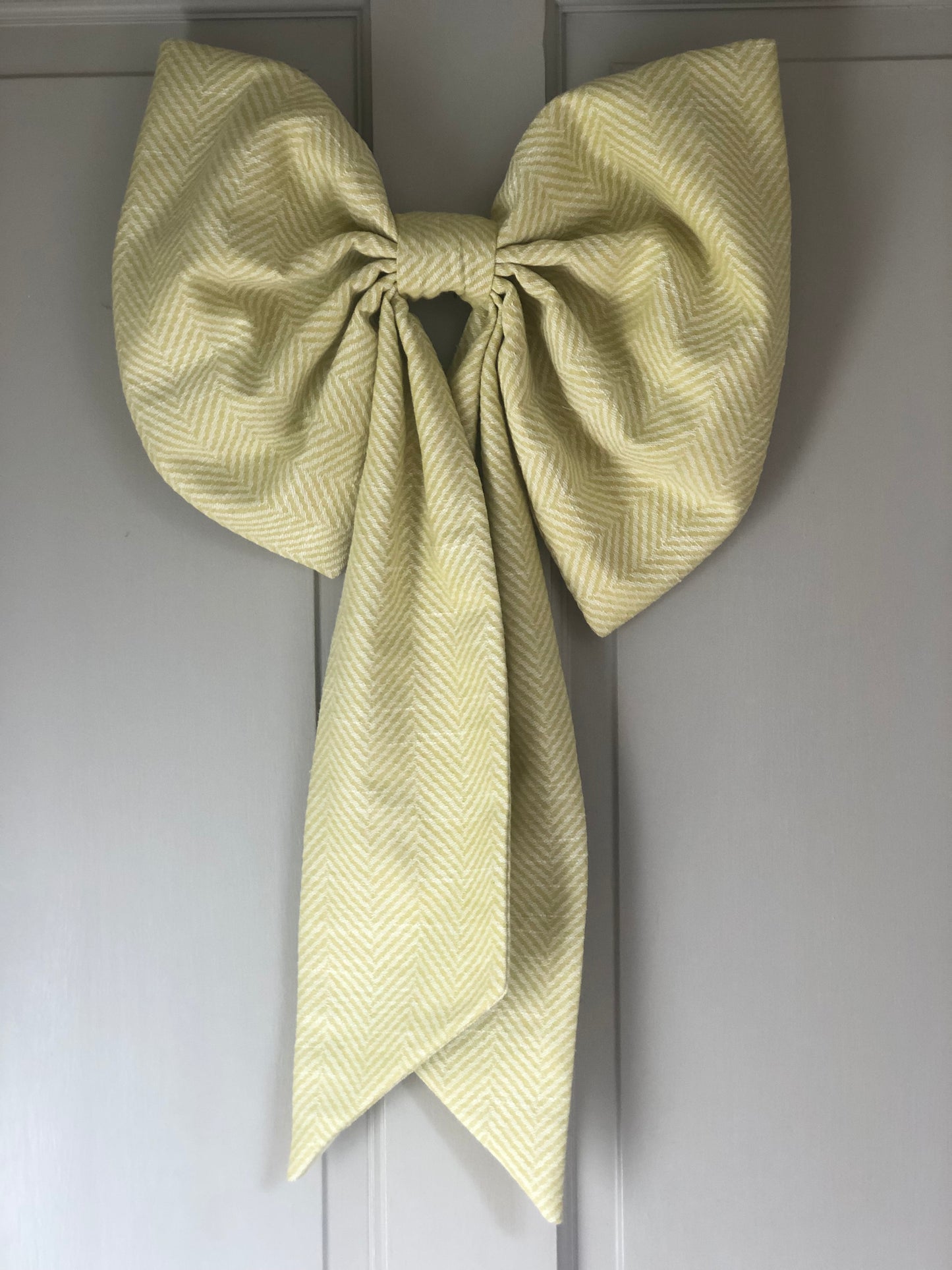 Herringbone Spring Bows