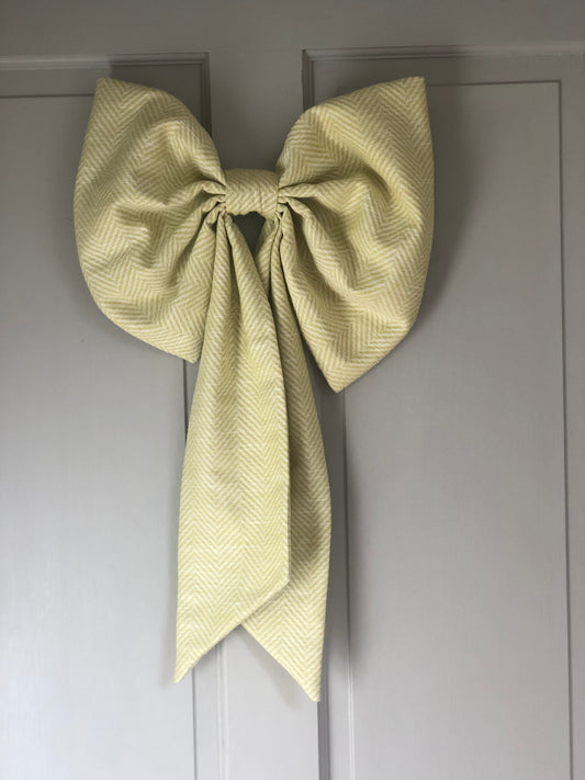 Herringbone Spring Bows