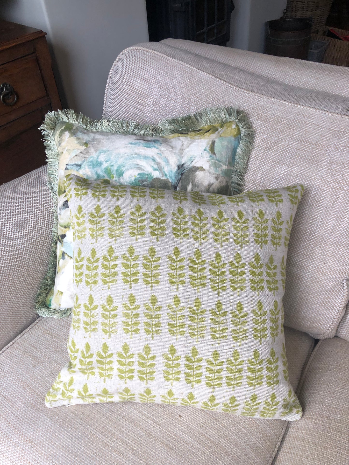 Green Leaf Print Square Cushion