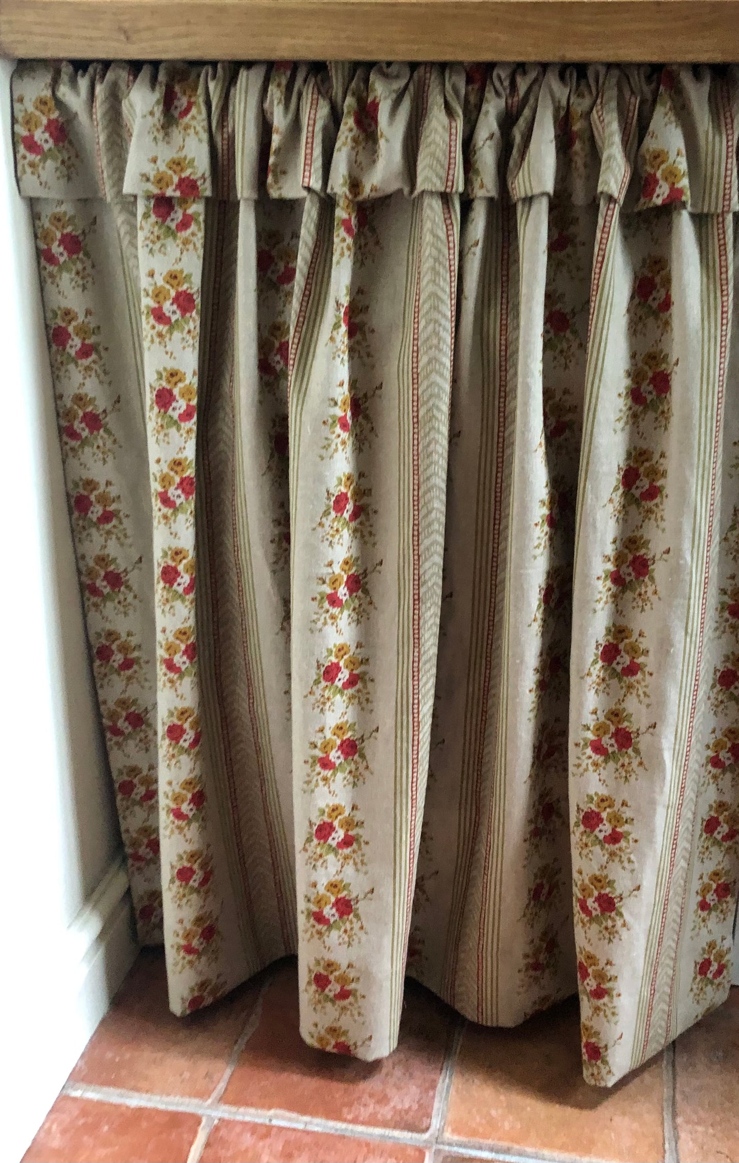 Linen Floral Stripe Hideaway Curtain  with Flop Over Frill.