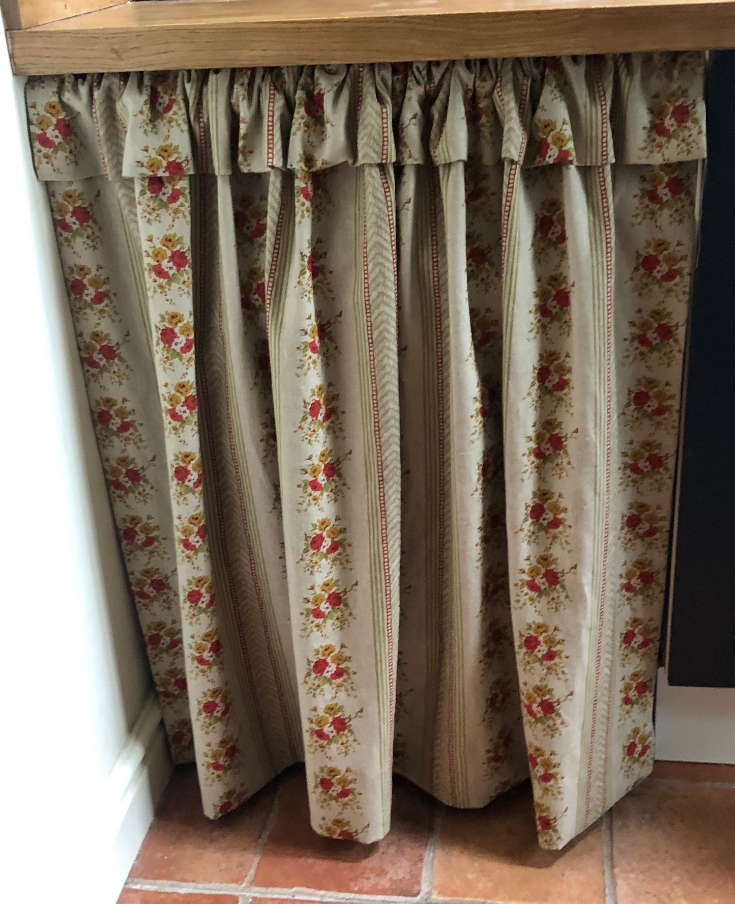 Linen Floral Stripe Hideaway Curtain  with Flop Over Frill.