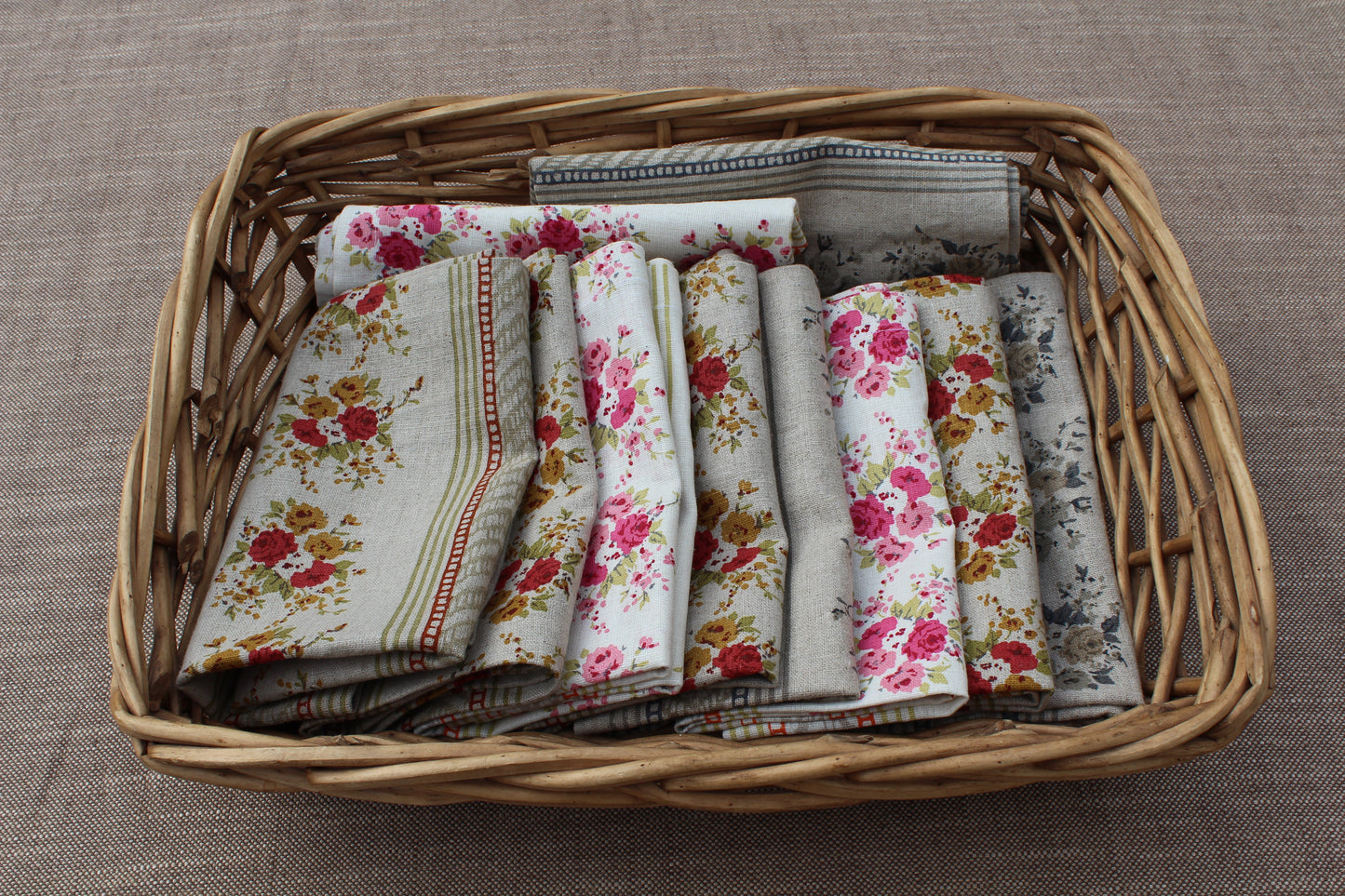 Red English Country Rose Linen Napkins - Set of 4